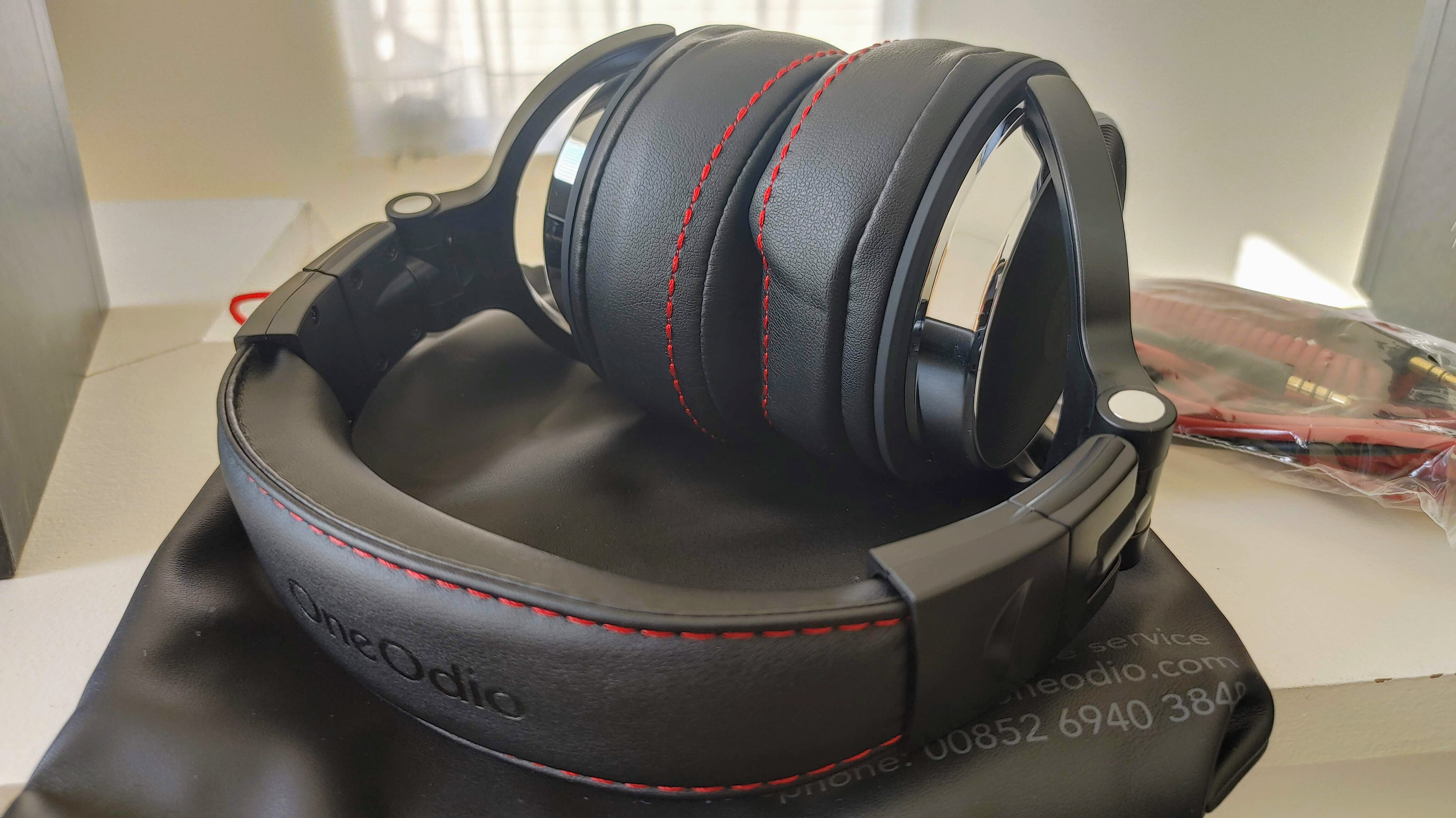 OneOdio Pro 50 Studio Review Affordable Headphones With Massive