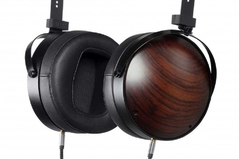 Deal: Monoprice Monolith M1060C Closed Back Planar Magnetic Over-Ear Headphones-$60 Off!