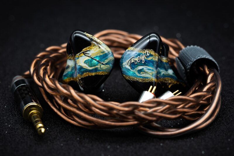Kinera Freya Review: These Dazzling In Ear Monitors Have Impressive Sound!