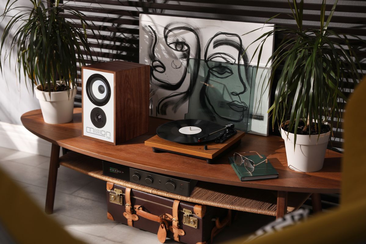 Mission 750: A New Classic Bookshelf Speaker With Modern Tech